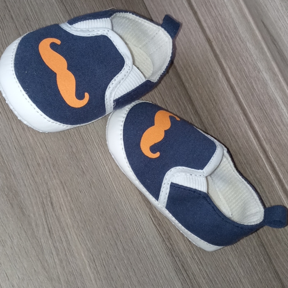Infant mustache shoes